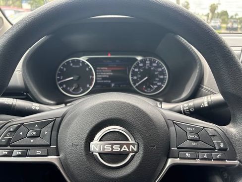 Used 2024 Nissan Sentra SV FWD image 9