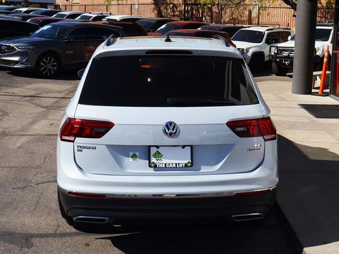 Used 2018 Volkswagen Tiguan SEL image 10
