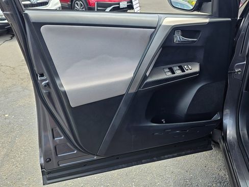 Used 2015 Toyota RAV4 XLE FWD image 23