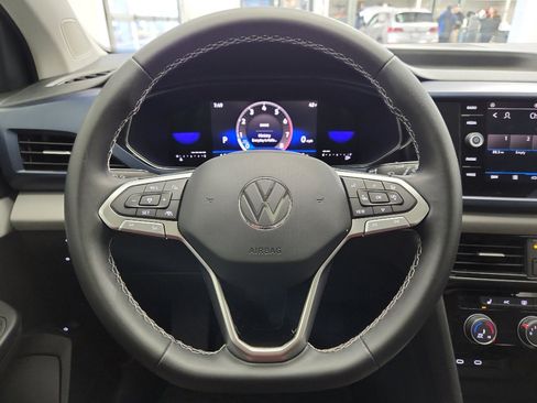 Certified 2023 Volkswagen Taos SE w/ Panoramic Sunroof Package image 12