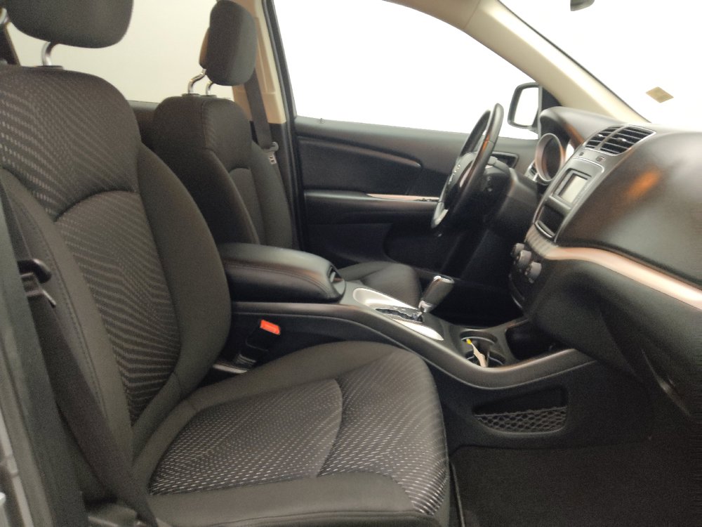 Used 2020 Dodge Journey SE w/ SE Popular Equipment Group FWD image 21