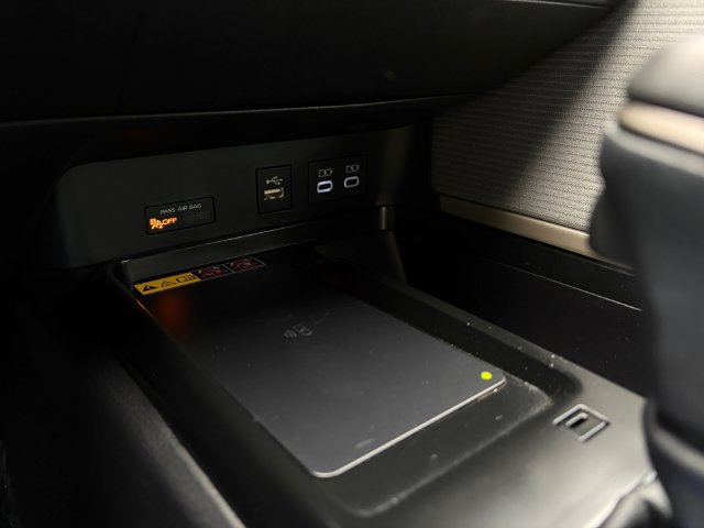 Certified 2025 Toyota Camry SE AWD/4WD image 31