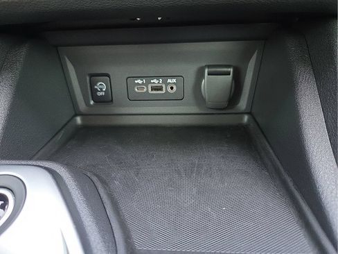 Used 2025 Nissan Sentra SR FWD image 20
