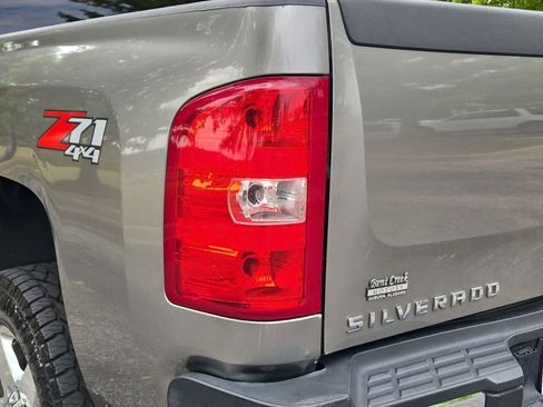 Used 2012 Chevrolet Silverado 2500 LTZ w/ LTZ Plus Package image 9
