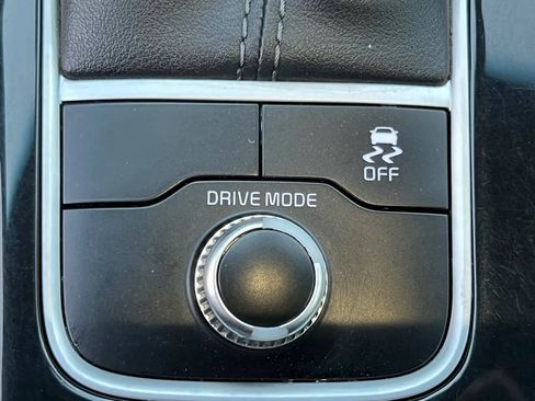 Used 2020 Kia Stinger GT-Line image 18