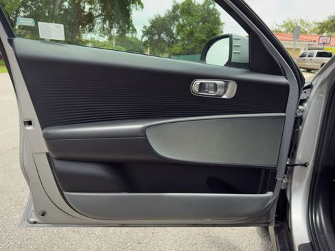 Used 2024 Hyundai Ioniq 6 SE RWD image 30