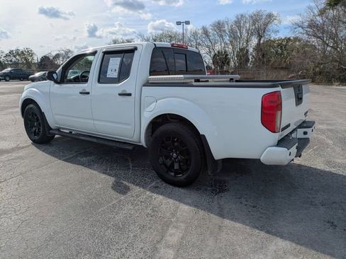 Used 2019 Nissan Frontier SV w/ Value Truck Package image 5