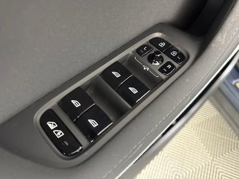 Used 2023 Polestar Polestar 2 w/ Pilot Pack image 26