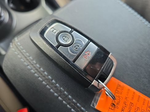 Used 2024 Ford Bronco Wildtrak image 36