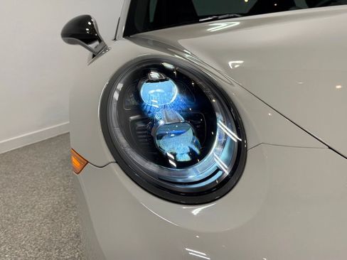 Used 2019 Porsche 911 Turbo S AWD/4WD image 4