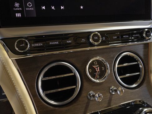 Used 2022 Bentley Continental GT AWD/4WD image 32