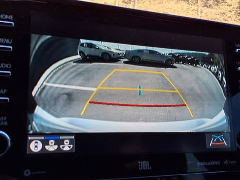 Used 2022 Toyota Camry XLE image 20