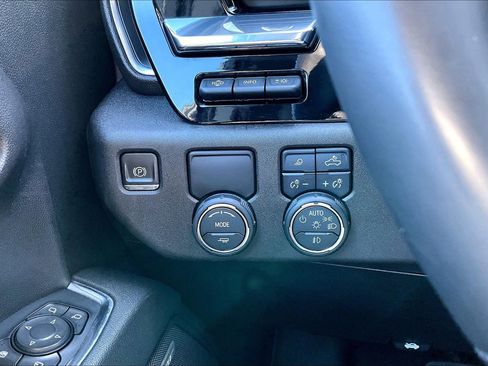 Certified 2023 Chevrolet Silverado 1500 LTZ image 27