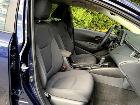 Used 2022 Toyota Corolla LE FWD image 9