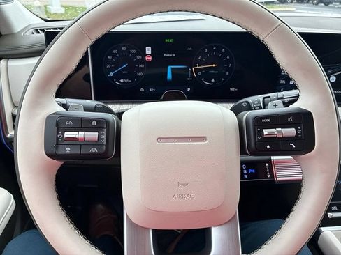 Used 2025 Hyundai Santa Fe Calligraphy AWD/4WD image 29