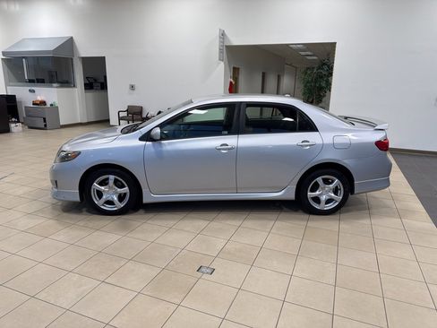 Used 2009 Toyota Corolla S image 2