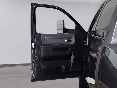 Used 2023 RAM 1500 Classic SLT w/ Trailer & Traction Group image 15