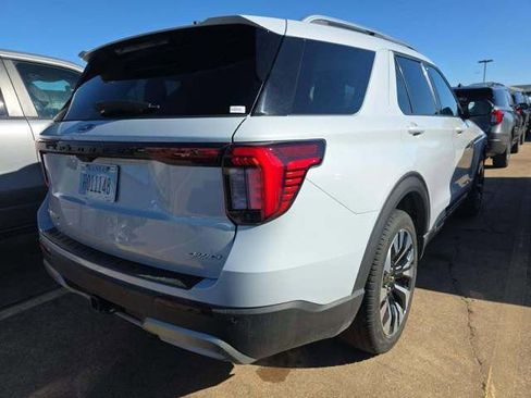 Used 2025 Ford Explorer Platinum w/ LUX Leather Package image 11