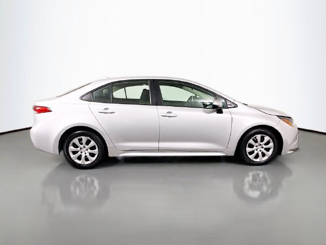 Used 2024 Toyota Corolla LE FWD image 11