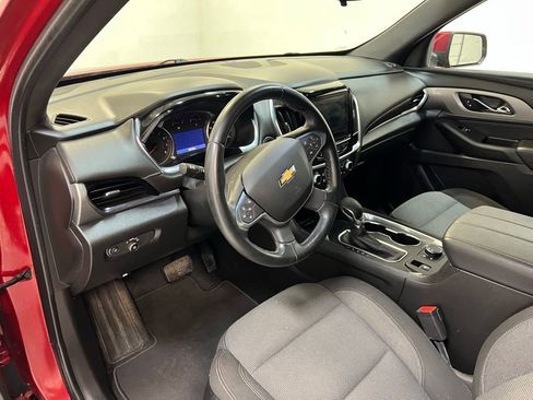 Used 2023 Chevrolet Traverse LT image 16