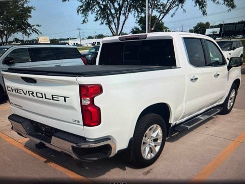Used 2019 Chevrolet Silverado 1500 LTZ w/ LTZ Premium Package AWD/4WD image 3
