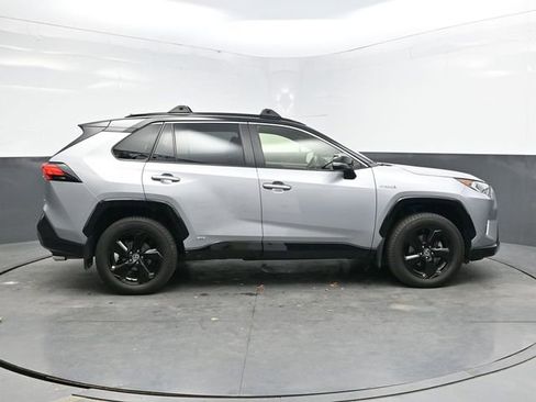 Used 2021 Toyota RAV4 XSE image 8