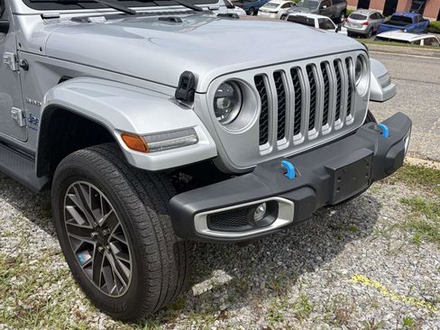 Used 2023 Jeep Wrangler Unlimited Sahara w/ Cold Weather Group AWD/4WD image 4