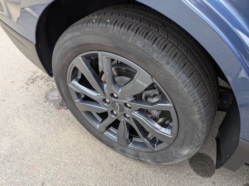 Used 2024 Chevrolet Equinox RS FWD image 38
