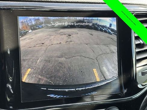 Used 2022 Jeep Grand Cherokee Laredo X image 17