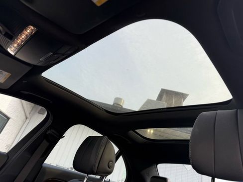 Used 2017 Mercedes-Benz E 300 image 16