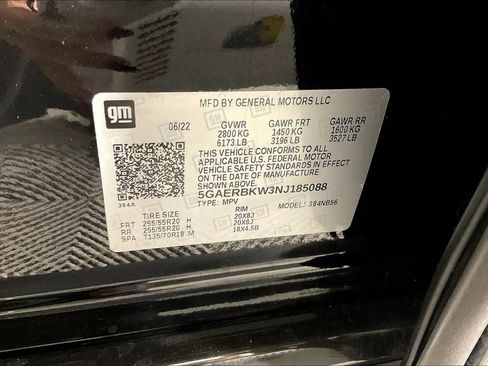 Used 2022 Buick Enclave Essence w/ Sport Touring Edition image 44