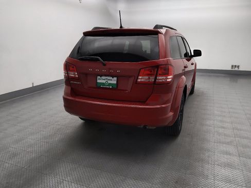 Used 2020 Dodge Journey SE w/ SE Popular Equipment Group FWD image 7