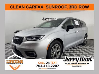 Used 2024 Chrysler Pacifica Limited