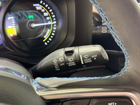 Used 2024 Jeep Wrangler High Altitude image 20