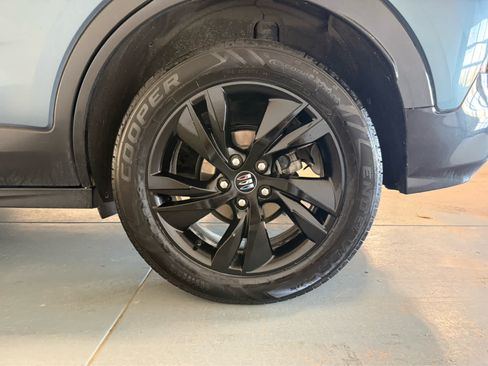 Used 2024 Buick Encore GX Sport Touring AWD/4WD image 6