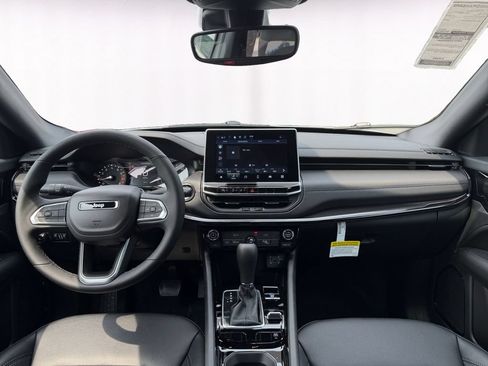 New 2026 Jeep Compass Latitude AWD/4WD image 10