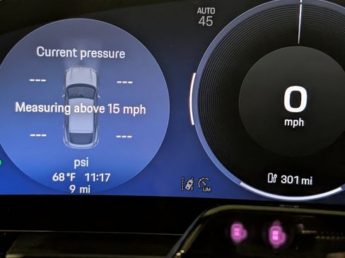 New 2026 Porsche Macan 4S Electric image 31