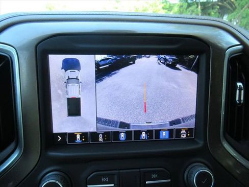 Used 2022 Chevrolet Silverado 3500 High Country w/ Safety Package II AWD/4WD image 32