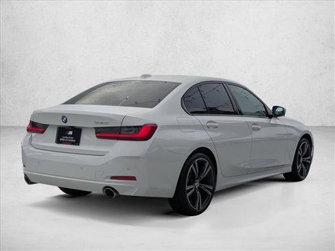 Used 2023 BMW 330i Sedan w/ Premium Package image 5