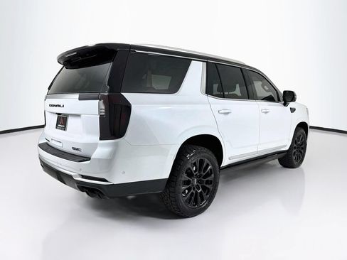 Used 2026 GMC Yukon Denali w/ Sun & Power Step Package AWD/4WD image 9
