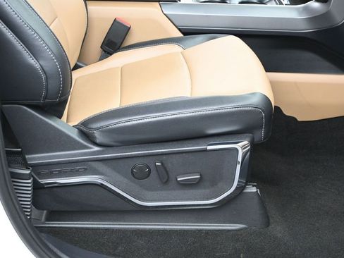 Used 2022 Ford F150 Lariat image 10