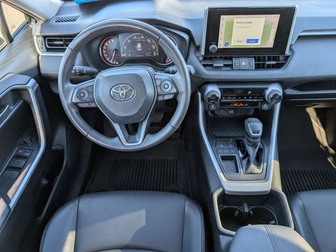 Used 2023 Toyota RAV4 XLE Premium image 6