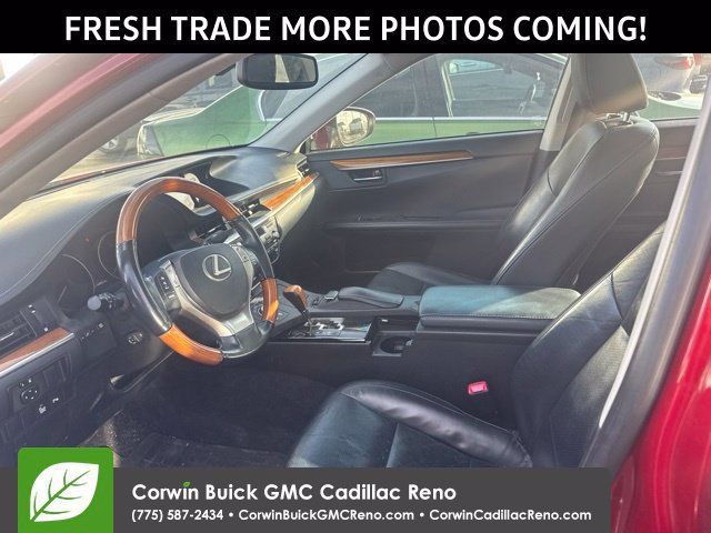 Used 2013 Lexus ES 300h w/ Luxury Pkg FWD image 3