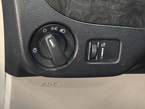 Used 2012 Dodge Grand Caravan SXT FWD image 39