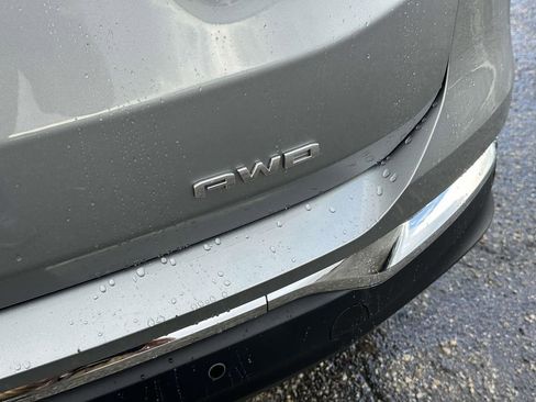 Certified 2023 GMC Terrain SLT image 11