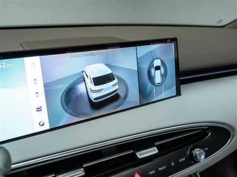 New 2026 Genesis GV70 2.5T Advanced AWD/4WD image 25