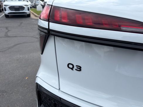 New 2026 Audi Q3 quattro 2.0T AWD/4WD image 9
