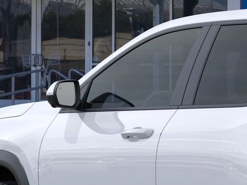 New 2026 Chevrolet Equinox LT w/ Safety and Technology Package image 12