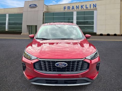 Used 2023 Ford Escape Active w/ Tech Pack #2 AWD/4WD image 2