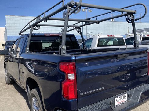 Used 2020 Chevrolet Silverado 1500 Custom w/ Custom Value Package image 10